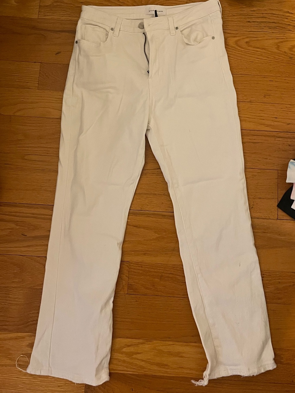 Women's Straight-Leg Jeans in white